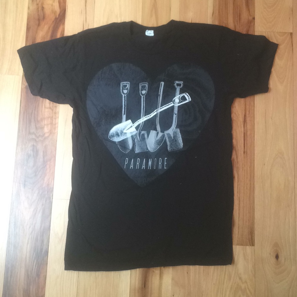 Paramore tour t-shirt